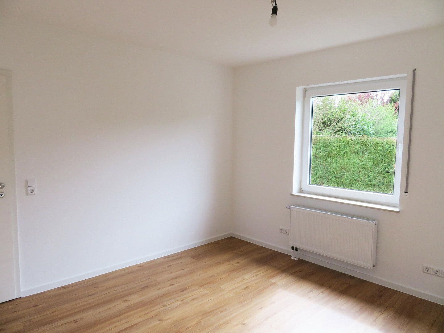 Prenájom bytu 4-izbový 104 m², Hetzerath, Porýnie-Falcko Prenájom bytu 4-izbový 104 m², Hetzerath, Porýnie-Falcko