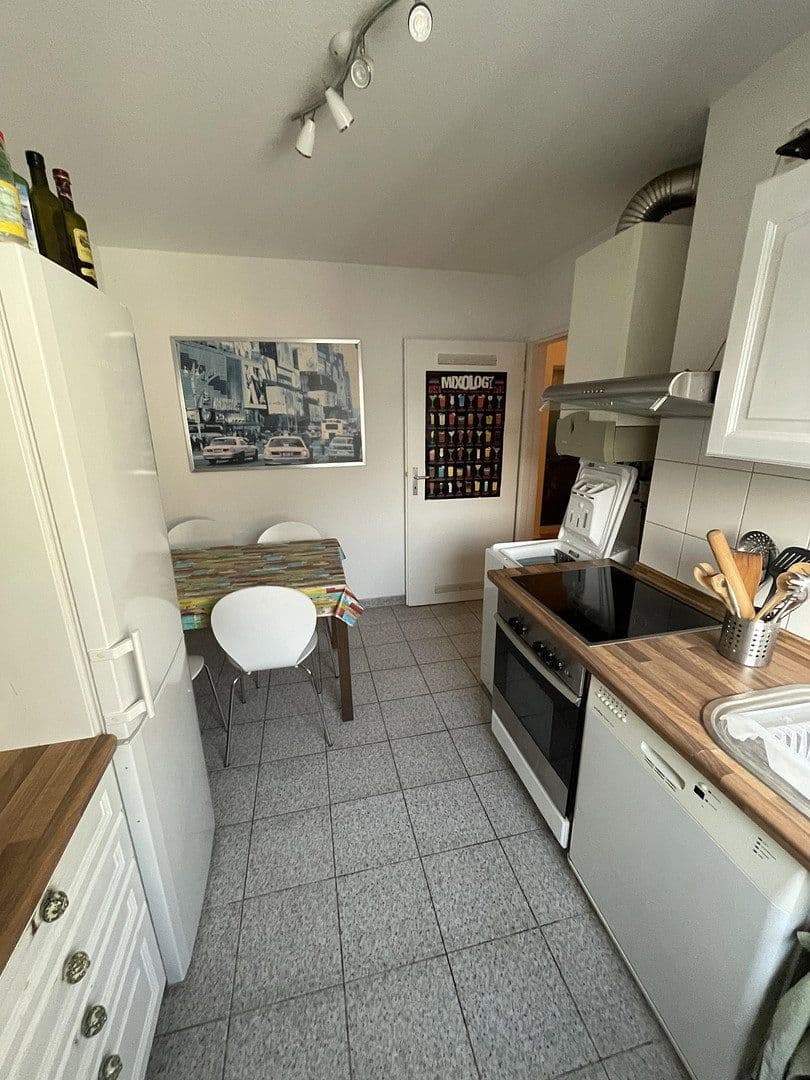 Prenájom bytu 3-izbový 96 m², Karlsruhe, Bádensko-Wurttembersko Prenájom bytu 3-izbový 96 m², Karlsruhe, Bádensko-Wurttembersko