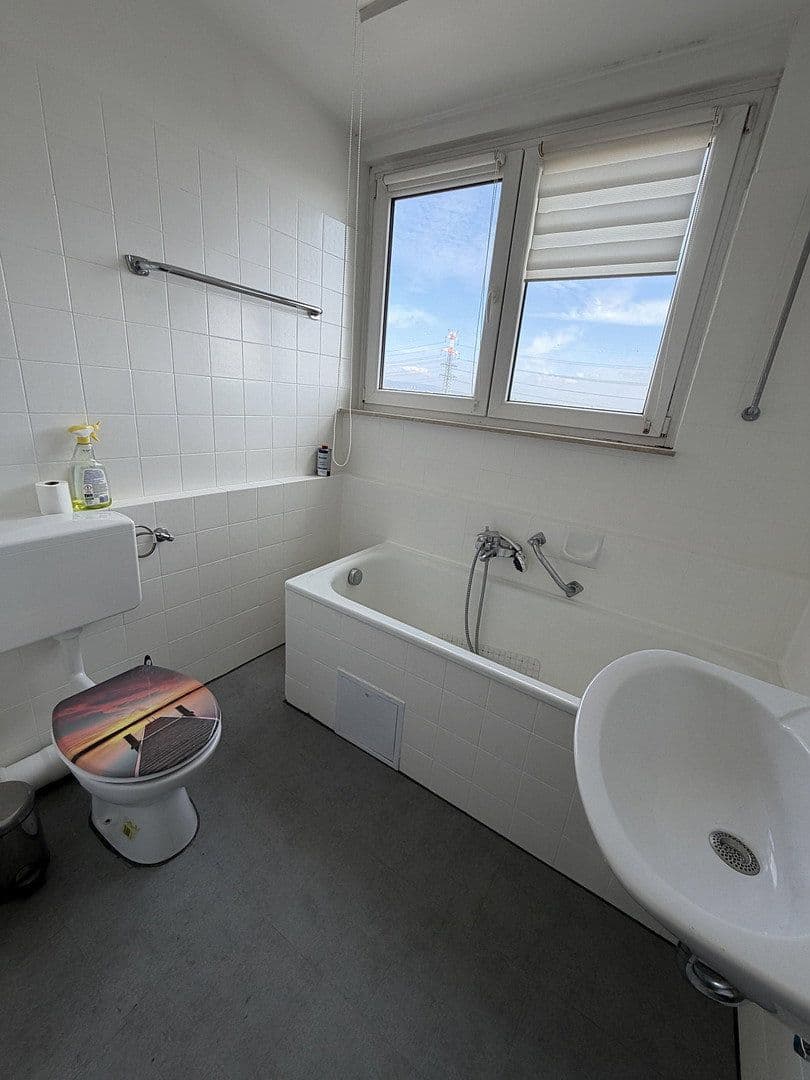 Prenájom bytu 2-izbový 72 m², Südring 1a, Hattersheim am Main, Hesensko Prenájom bytu 2-izbový 72 m², Südring 1a, Hattersheim am Main, Hesensko