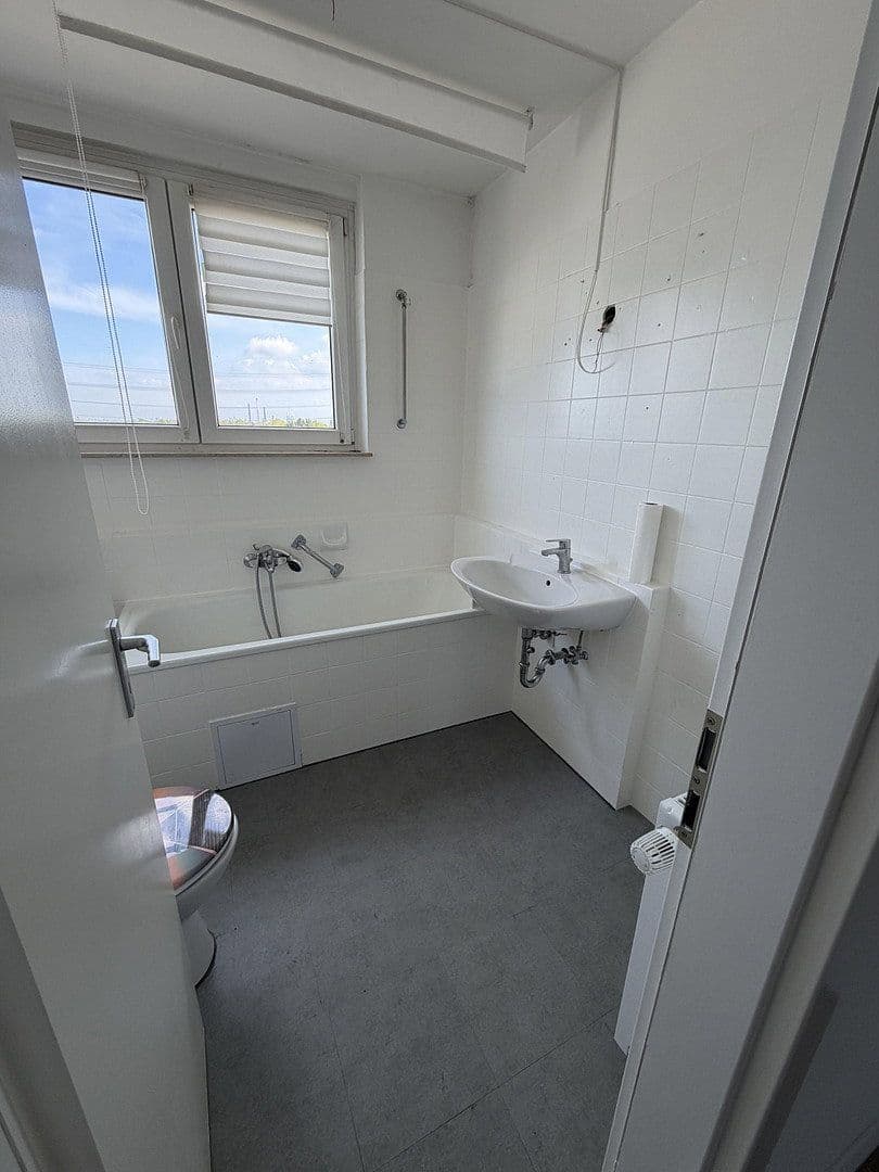 Prenájom bytu 2-izbový 72 m², Südring 1a, Hattersheim am Main, Hesensko Prenájom bytu 2-izbový 72 m², Südring 1a, Hattersheim am Main, Hesensko