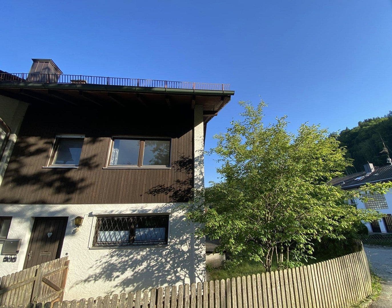 Predaj domu 150 m², pozemek 348 m², Oberaudorf, Bavorsko Predaj domu 150 m², pozemek 348 m², Oberaudorf, Bavorsko