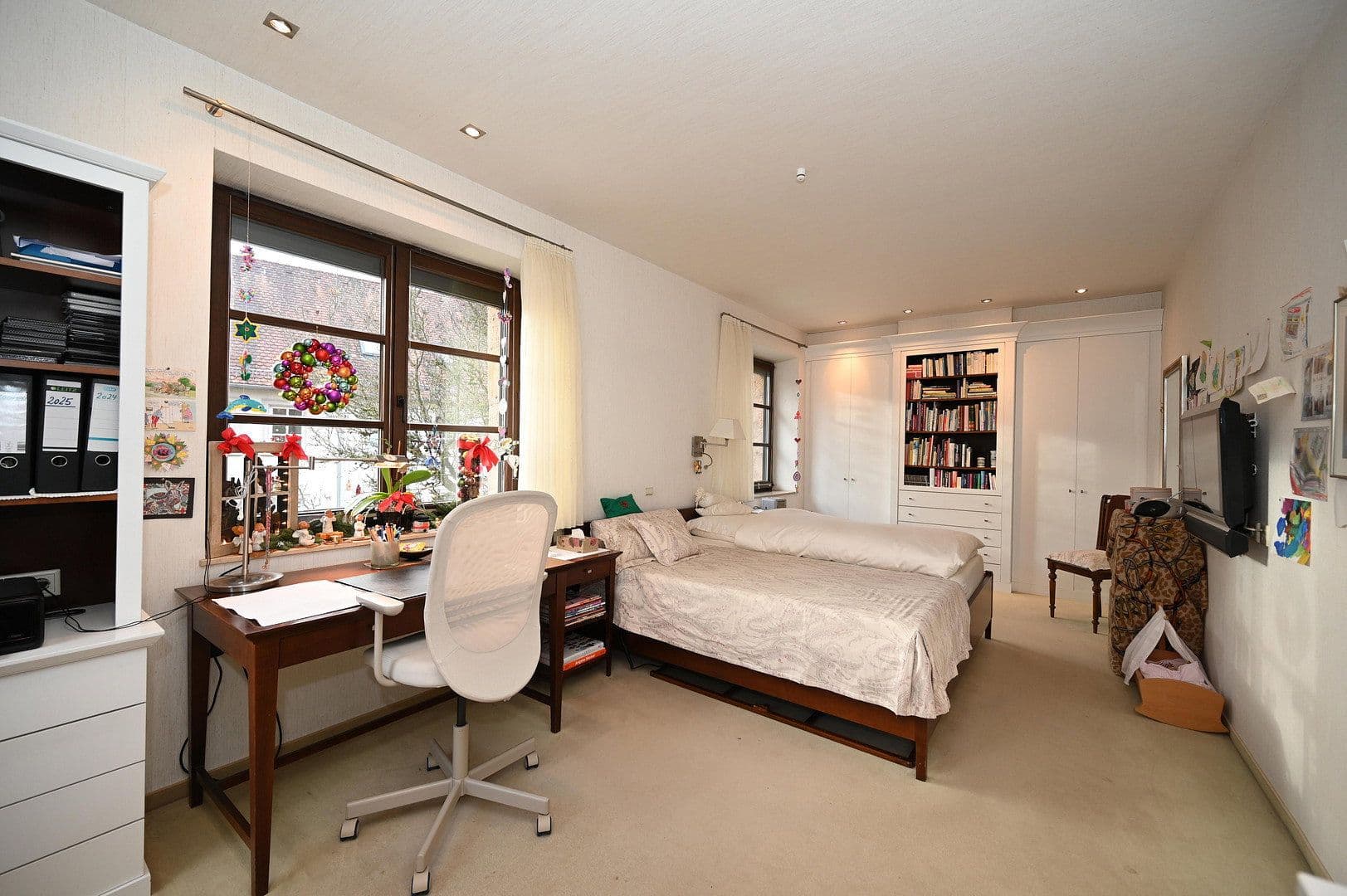 Prenájom bytu 5-izbový 165 m², Schlosshof 3, Pyrbaum, Bavorsko Prenájom bytu 5-izbový 165 m², Schlosshof 3, Pyrbaum, Bavorsko