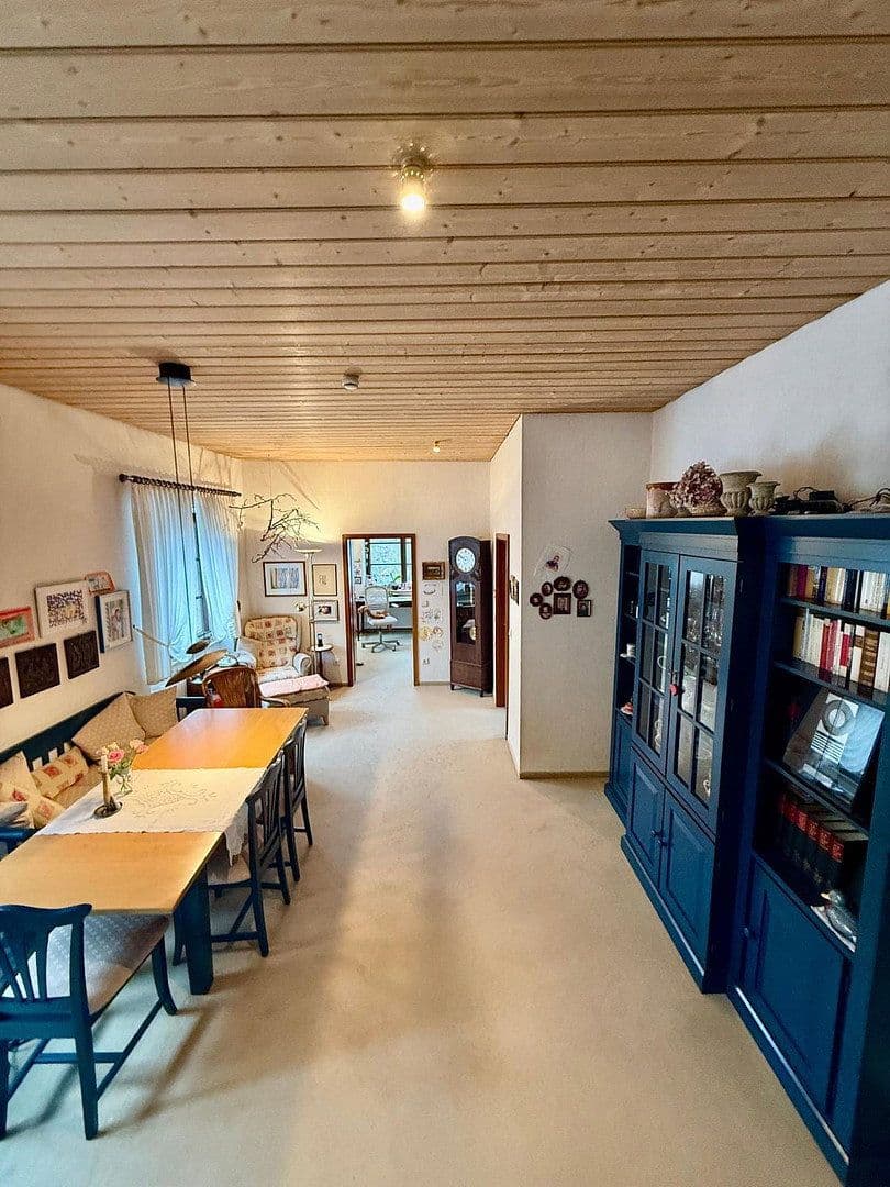 Prenájom bytu 5-izbový 165 m², Schlosshof 3, Pyrbaum, Bavorsko Prenájom bytu 5-izbový 165 m², Schlosshof 3, Pyrbaum, Bavorsko