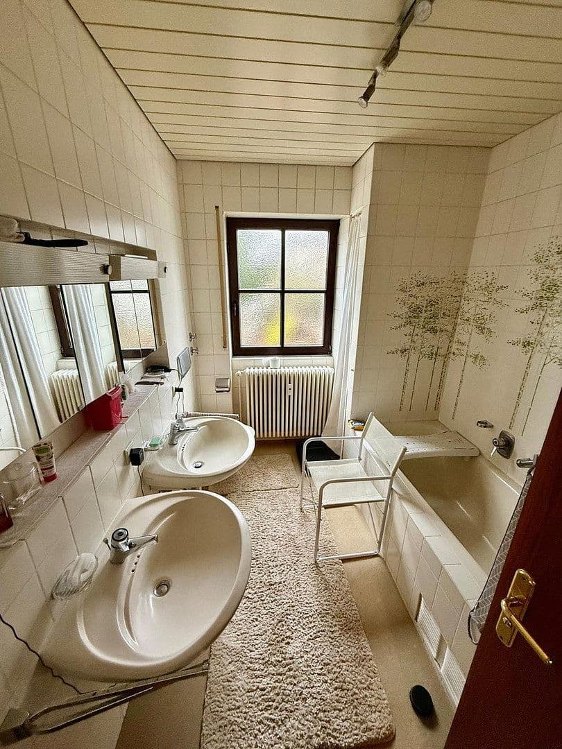 Prenájom bytu 5-izbový 165 m², Schlosshof 3, Pyrbaum, Bavorsko Prenájom bytu 5-izbový 165 m², Schlosshof 3, Pyrbaum, Bavorsko