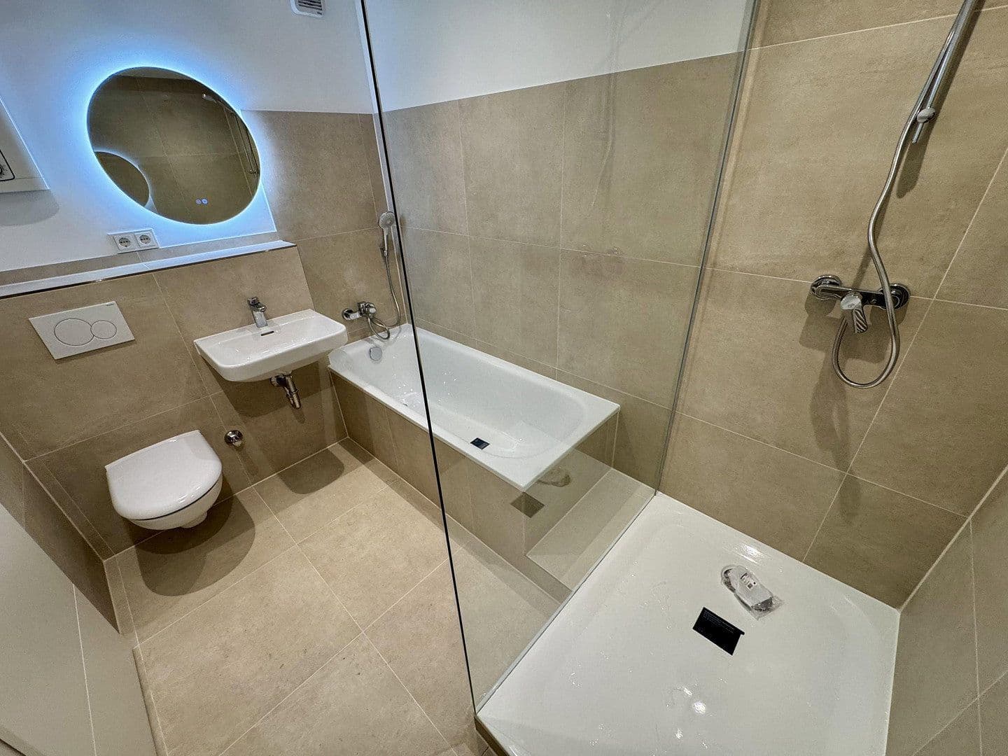 Predaj bytu 3-izbový 79 m², Köln, Severné Porýnie - Westfálsko Predaj bytu 3-izbový 79 m², Köln, Severné Porýnie - Westfálsko