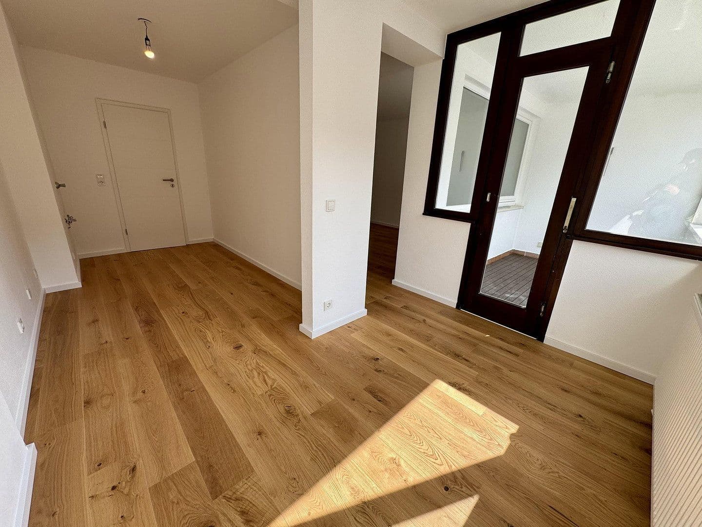 Predaj bytu 3-izbový 79 m², Köln, Severné Porýnie - Westfálsko Predaj bytu 3-izbový 79 m², Köln, Severné Porýnie - Westfálsko