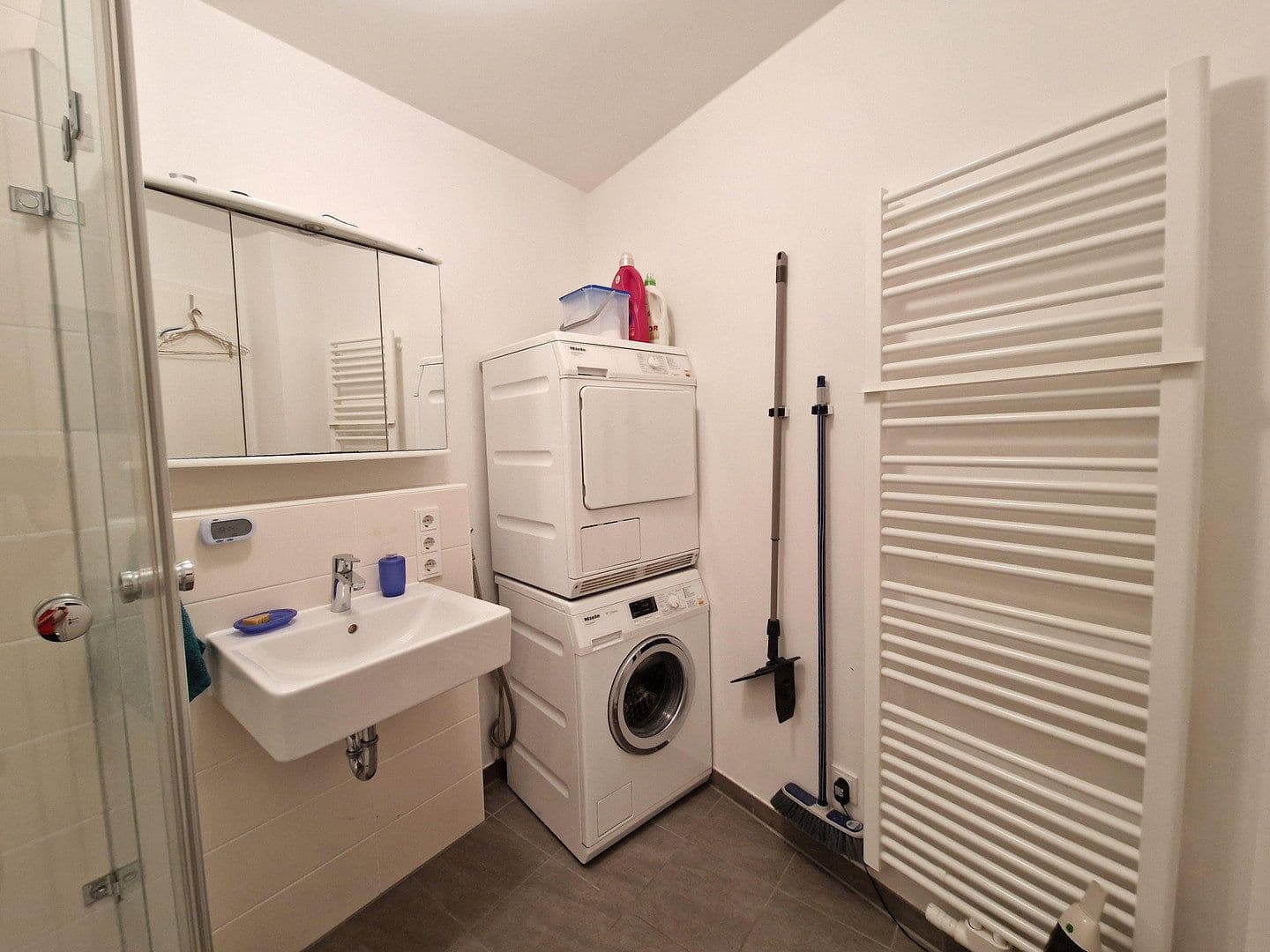 Predaj bytu 4-izbový 92 m², Landsberger Str. 1b, Germering, Bavorsko Predaj bytu 4-izbový 92 m², Landsberger Str. 1b, Germering, Bavorsko