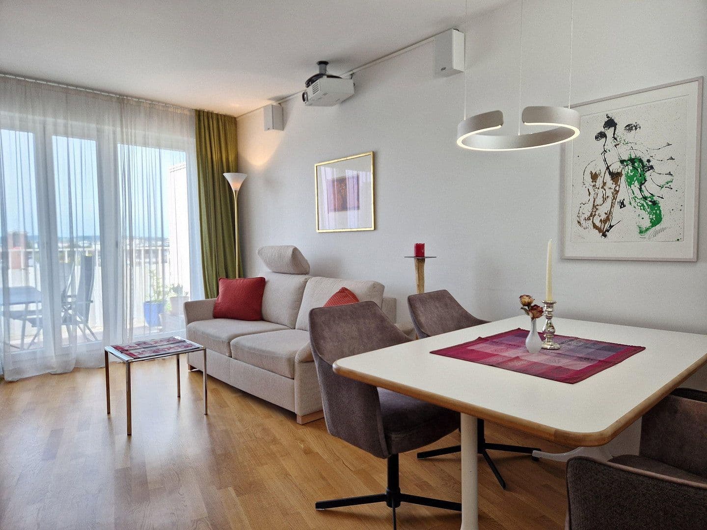 Predaj bytu 4-izbový 92 m², Landsberger Str. 1b, Germering, Bavorsko Predaj bytu 4-izbový 92 m², Landsberger Str. 1b, Germering, Bavorsko