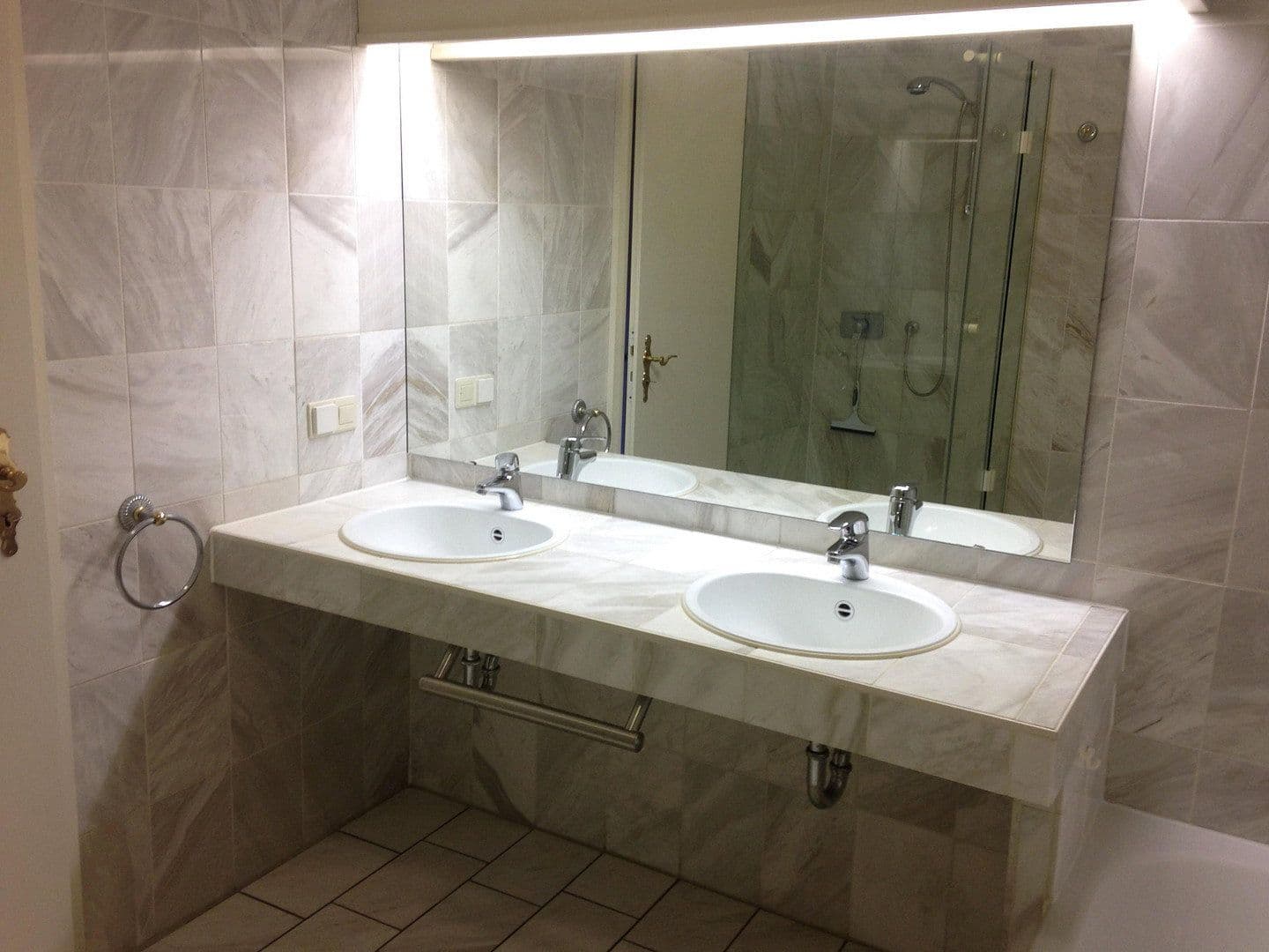 Prenájom domu 145 m², pozemek 56 m², Wiesbaden, Hesensko Prenájom domu 145 m², pozemek 56 m², Wiesbaden, Hesensko