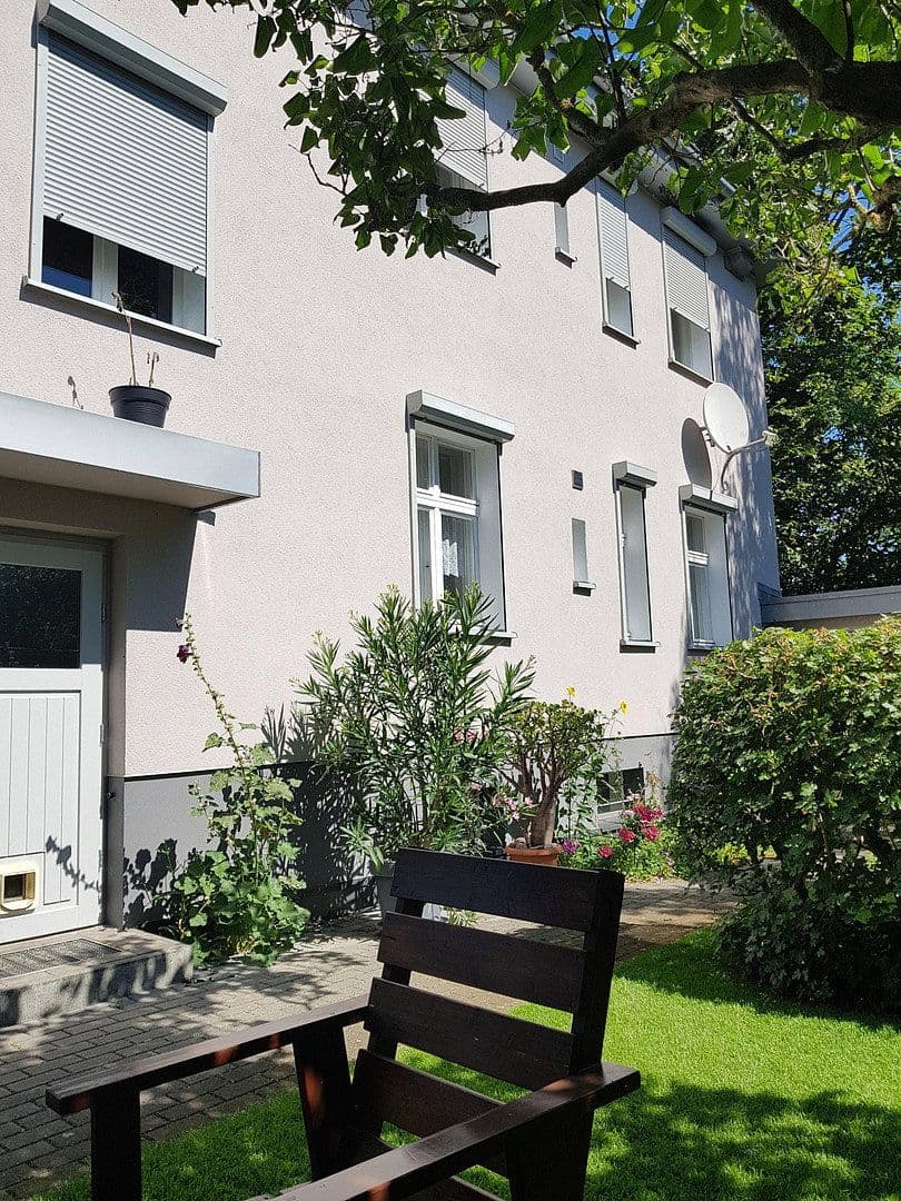 Predaj domu 178 m², pozemek 1.136 m², Berlin, Berlín Predaj domu 178 m², pozemek 1.136 m², Berlin, Berlín