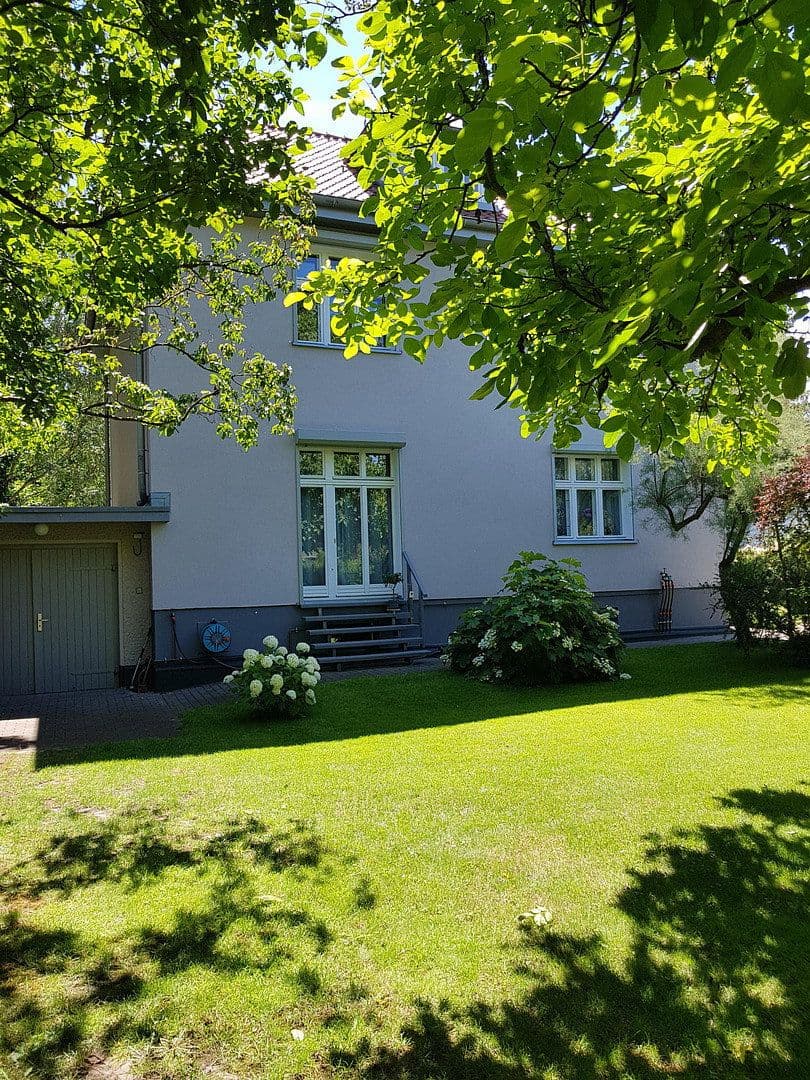 Predaj domu 178 m², pozemek 1.136 m², Berlin, Berlín Predaj domu 178 m², pozemek 1.136 m², Berlin, Berlín