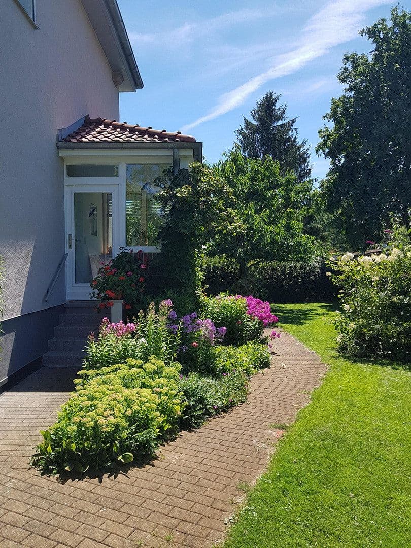 Predaj domu 178 m², pozemek 1.136 m², Berlin, Berlín Predaj domu 178 m², pozemek 1.136 m², Berlin, Berlín