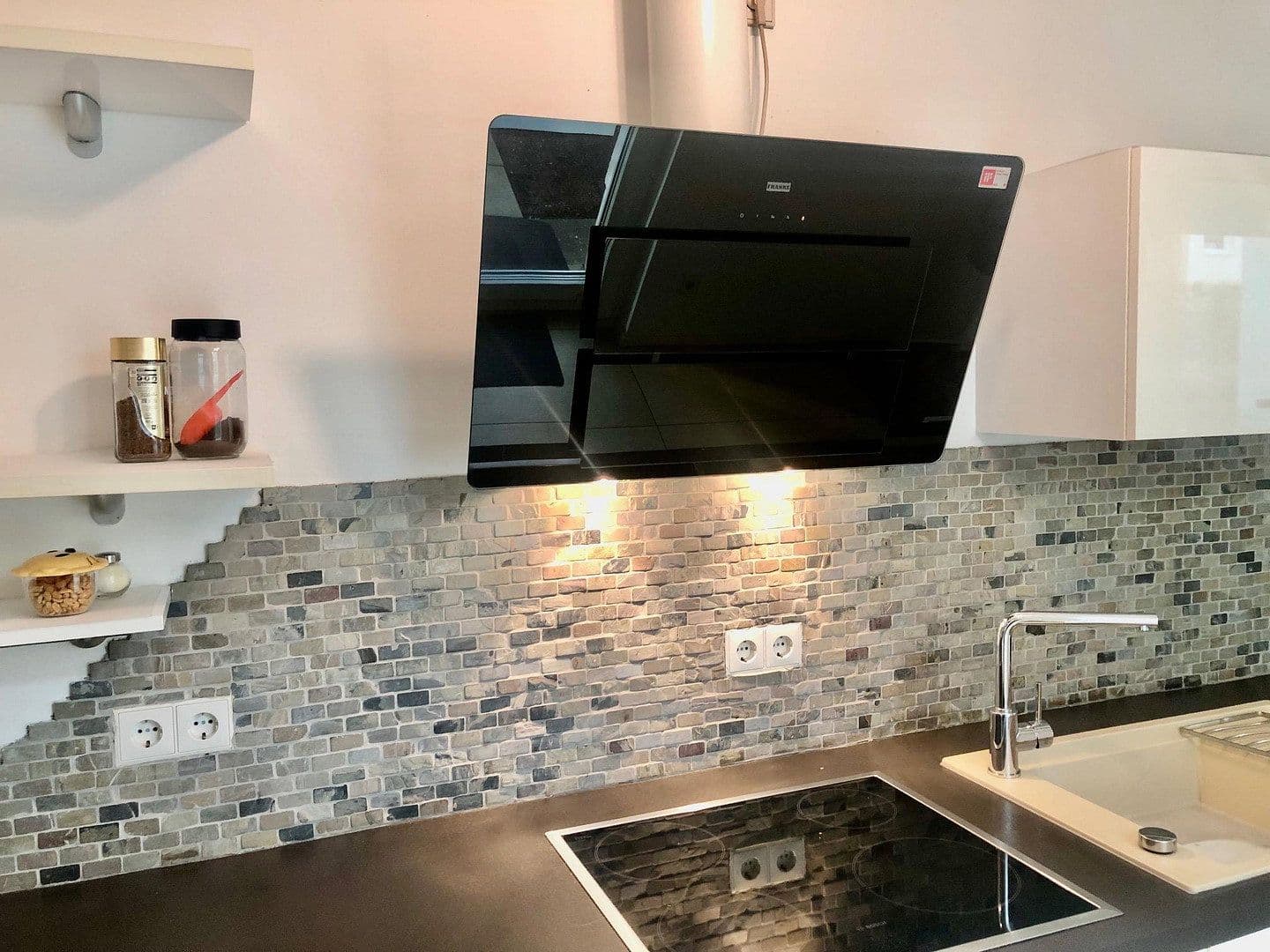 Prenájom bytu 3-izbový 80 m², Frankfurt am Main Riedberg, Hesensko Prenájom bytu 3-izbový 80 m², Frankfurt am Main Riedberg, Hesensko