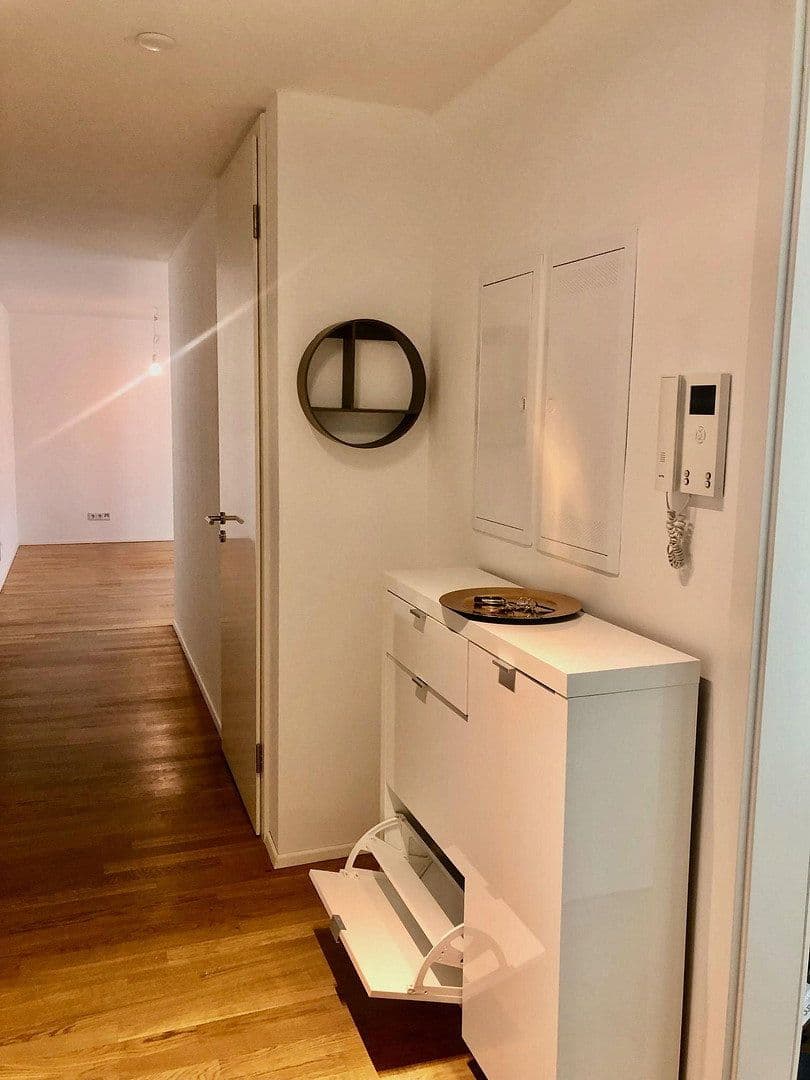 Prenájom bytu 3-izbový 80 m², Frankfurt am Main Riedberg, Hesensko Prenájom bytu 3-izbový 80 m², Frankfurt am Main Riedberg, Hesensko