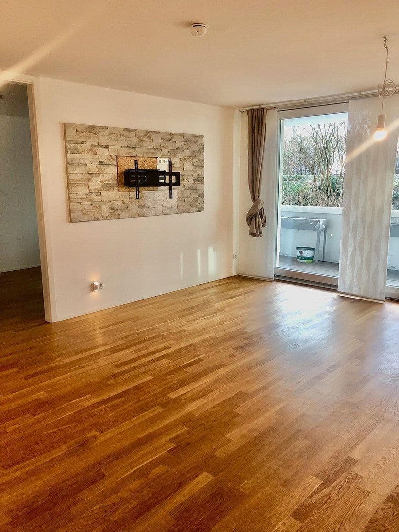 Prenájom bytu 3-izbový 80 m², Frankfurt am Main Riedberg, Hesensko Prenájom bytu 3-izbový 80 m², Frankfurt am Main Riedberg, Hesensko