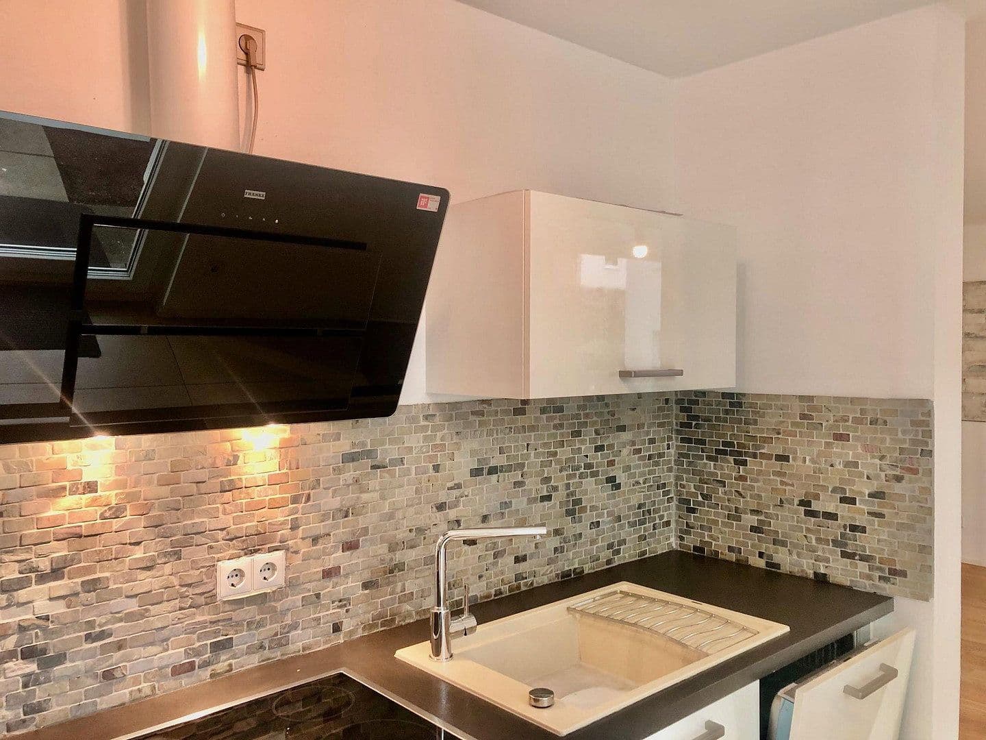 Prenájom bytu 3-izbový 80 m², Frankfurt am Main Riedberg, Hesensko Prenájom bytu 3-izbový 80 m², Frankfurt am Main Riedberg, Hesensko