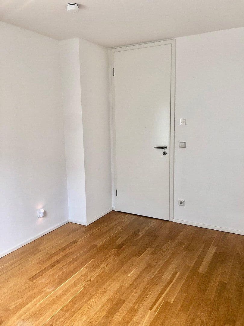 Prenájom bytu 3-izbový 80 m², Frankfurt am Main Riedberg, Hesensko Prenájom bytu 3-izbový 80 m², Frankfurt am Main Riedberg, Hesensko