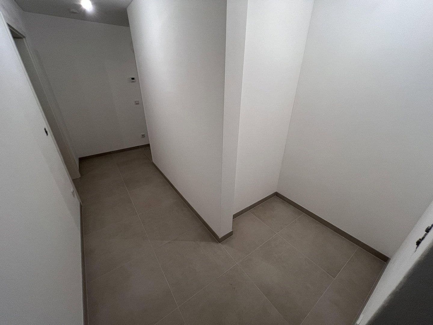 Prenájom bytu 4-izbový 92 m², Ammerndorf, Bavorsko Prenájom bytu 4-izbový 92 m², Ammerndorf, Bavorsko