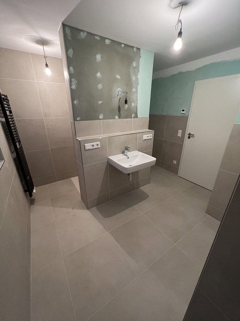 Prenájom bytu 4-izbový 92 m², Ammerndorf, Bavorsko Prenájom bytu 4-izbový 92 m², Ammerndorf, Bavorsko