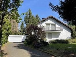 Predaj domu 240 m², pozemek 2.070 m², Mutzer Strasse, Bergisch Gladbach, Severné Porýnie - Westfálsko Predaj domu 240 m², pozemek 2.070 m², Mutzer Strasse, Bergisch Gladbach, Severné Porýnie - Westfálsko