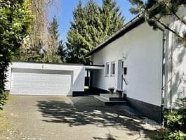 Predaj domu 240 m², pozemek 2.070 m², Mutzer Strasse, Bergisch Gladbach, Severné Porýnie - Westfálsko Predaj domu 240 m², pozemek 2.070 m², Mutzer Strasse, Bergisch Gladbach, Severné Porýnie - Westfálsko