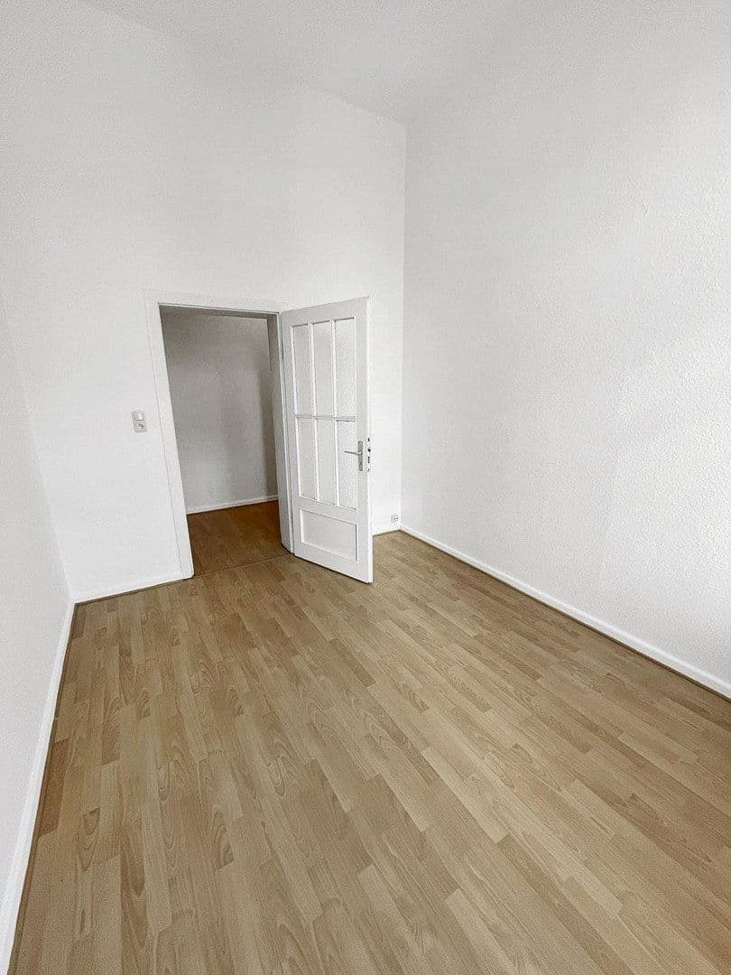 Prenájom bytu 3-izbový 74 m², Kommandanturstraße 10, Hannover, Dolné Sasko Prenájom bytu 3-izbový 74 m², Kommandanturstraße 10, Hannover, Dolné Sasko