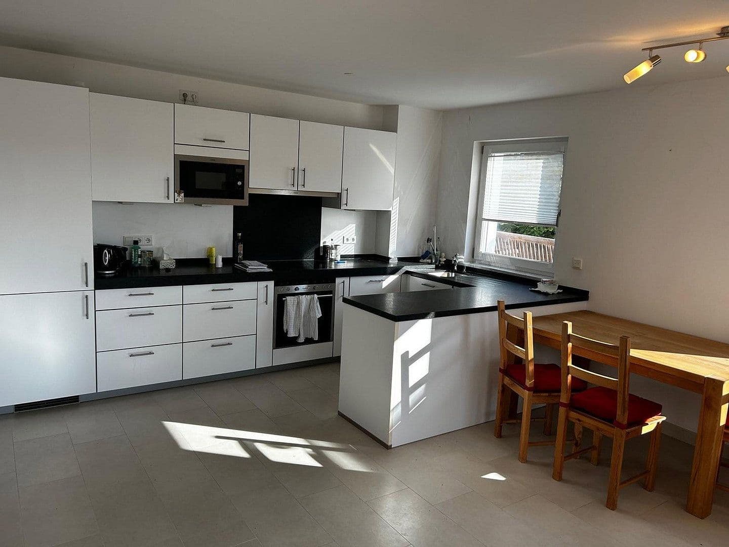 Prenájom bytu 3-izbový 94 m², Berg, Bavorsko Prenájom bytu 3-izbový 94 m², Berg, Bavorsko