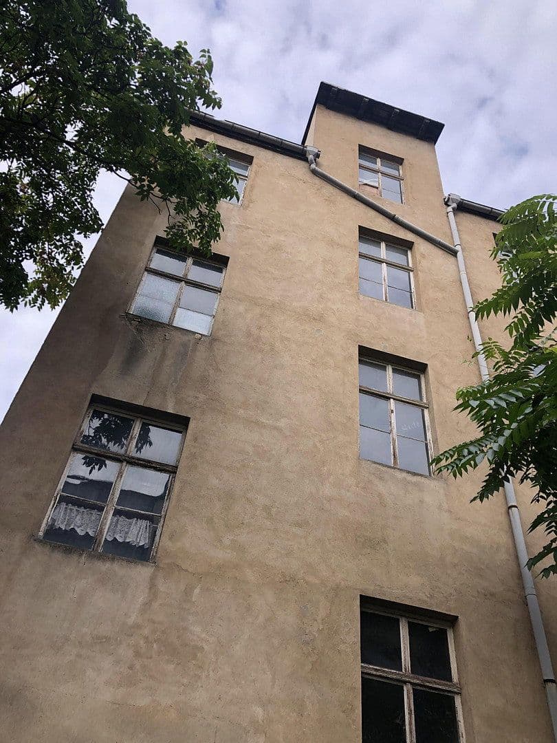 Predaj domu 1.100 m², pozemek 500 m², Schmeerstraße 3, Halle, Sasko-Anhaltsko Predaj domu 1.100 m², pozemek 500 m², Schmeerstraße 3, Halle, Sasko-Anhaltsko