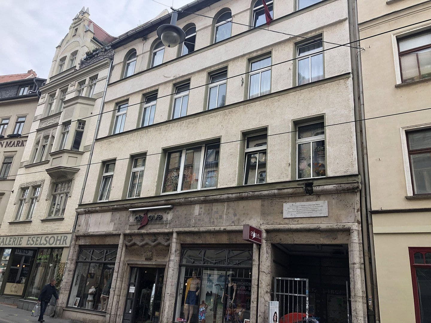 Predaj domu 1.100 m², pozemek 500 m², Schmeerstraße 3, Halle, Sasko-Anhaltsko Predaj domu 1.100 m², pozemek 500 m², Schmeerstraße 3, Halle, Sasko-Anhaltsko