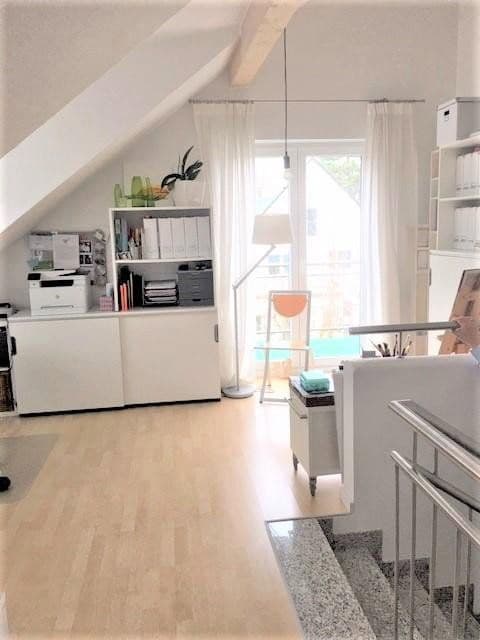 Prenájom domu 172 m², pozemek 325 m², München, Bavorsko Prenájom domu 172 m², pozemek 325 m², München, Bavorsko