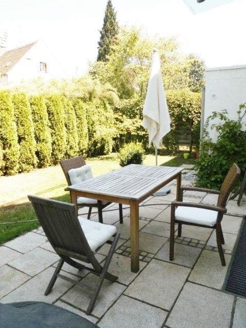 Prenájom domu 172 m², pozemek 325 m², München, Bavorsko Prenájom domu 172 m², pozemek 325 m², München, Bavorsko