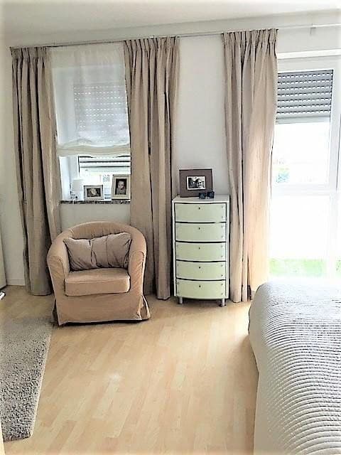 Prenájom domu 172 m², pozemek 325 m², München, Bavorsko Prenájom domu 172 m², pozemek 325 m², München, Bavorsko