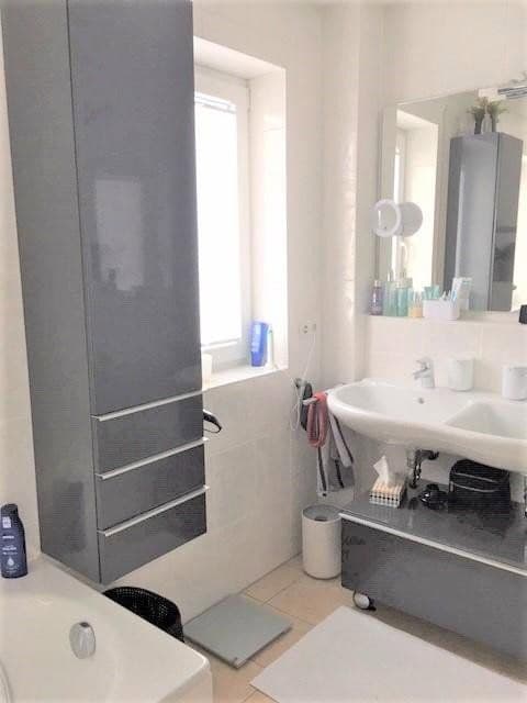 Prenájom domu 172 m², pozemek 325 m², München, Bavorsko Prenájom domu 172 m², pozemek 325 m², München, Bavorsko