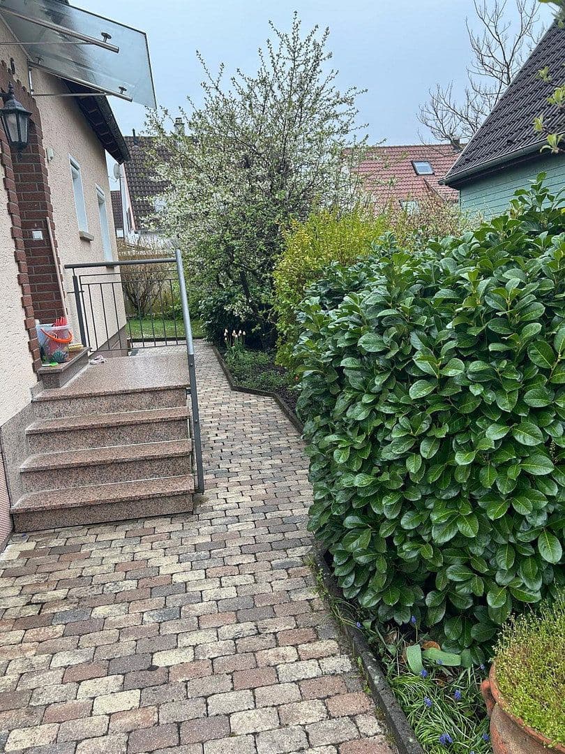 Predaj domu 145 m², pozemek 350 m², Robert-Koch-Weg 6, Böblingen, Bádensko-Wurttembersko Predaj domu 145 m², pozemek 350 m², Robert-Koch-Weg 6, Böblingen, Bádensko-Wurttembersko