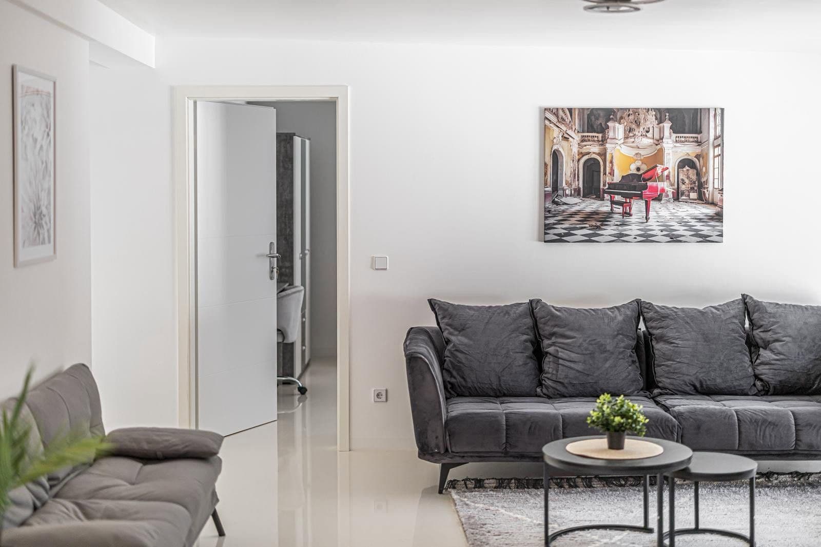 Predaj domu 1.560 m², pozemek 1.070 m², Landsberger Straße 65, Halle, Sasko-Anhaltsko Predaj domu 1.560 m², pozemek 1.070 m², Landsberger Straße 65, Halle, Sasko-Anhaltsko