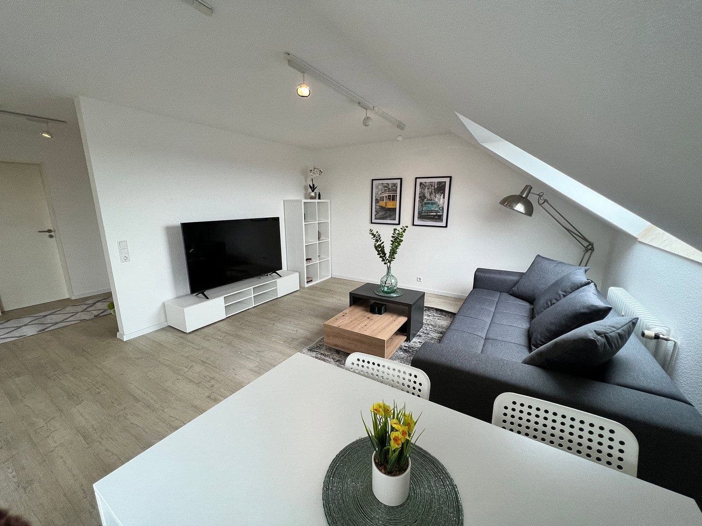 Prenájom bytu 2-izbový 57 m², Uhlandstr. 3, Großbettlingen, Bádensko-Wurttembersko Prenájom bytu 2-izbový 57 m², Uhlandstr. 3, Großbettlingen, Bádensko-Wurttembersko