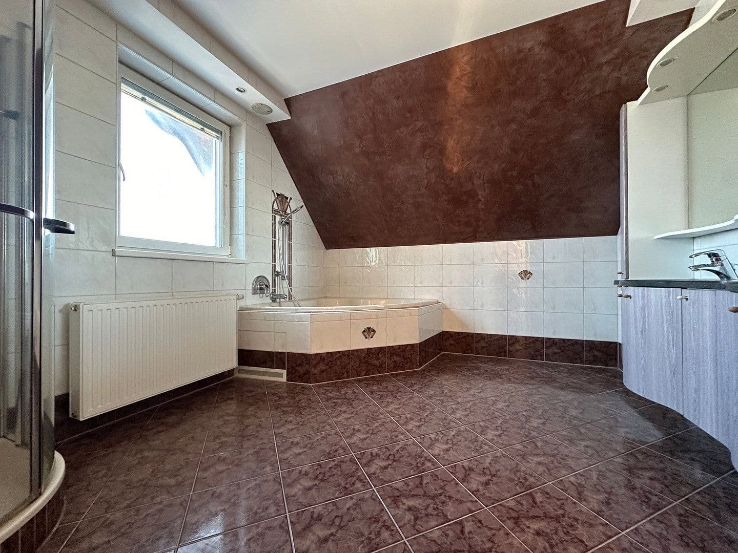 Predaj domu 314 m², pozemek 3.945 m², Lannach, Štajersko Predaj domu 314 m², pozemek 3.945 m², Lannach, Štajersko