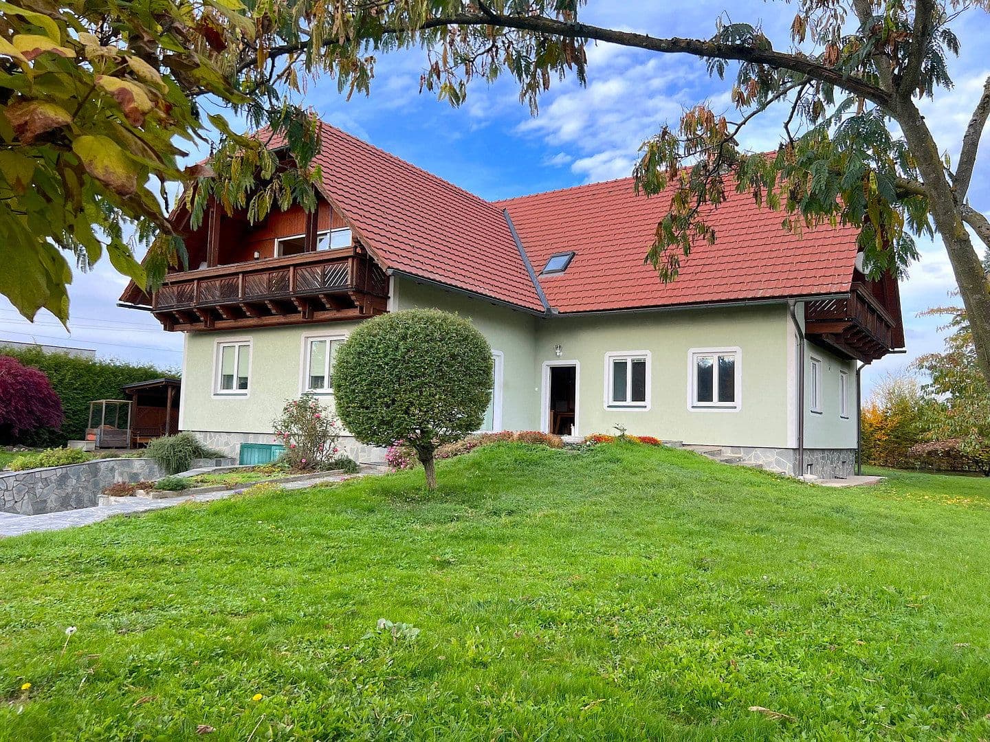 Predaj domu 314 m², pozemek 3.945 m², Lannach, Štajersko Predaj domu 314 m², pozemek 3.945 m², Lannach, Štajersko