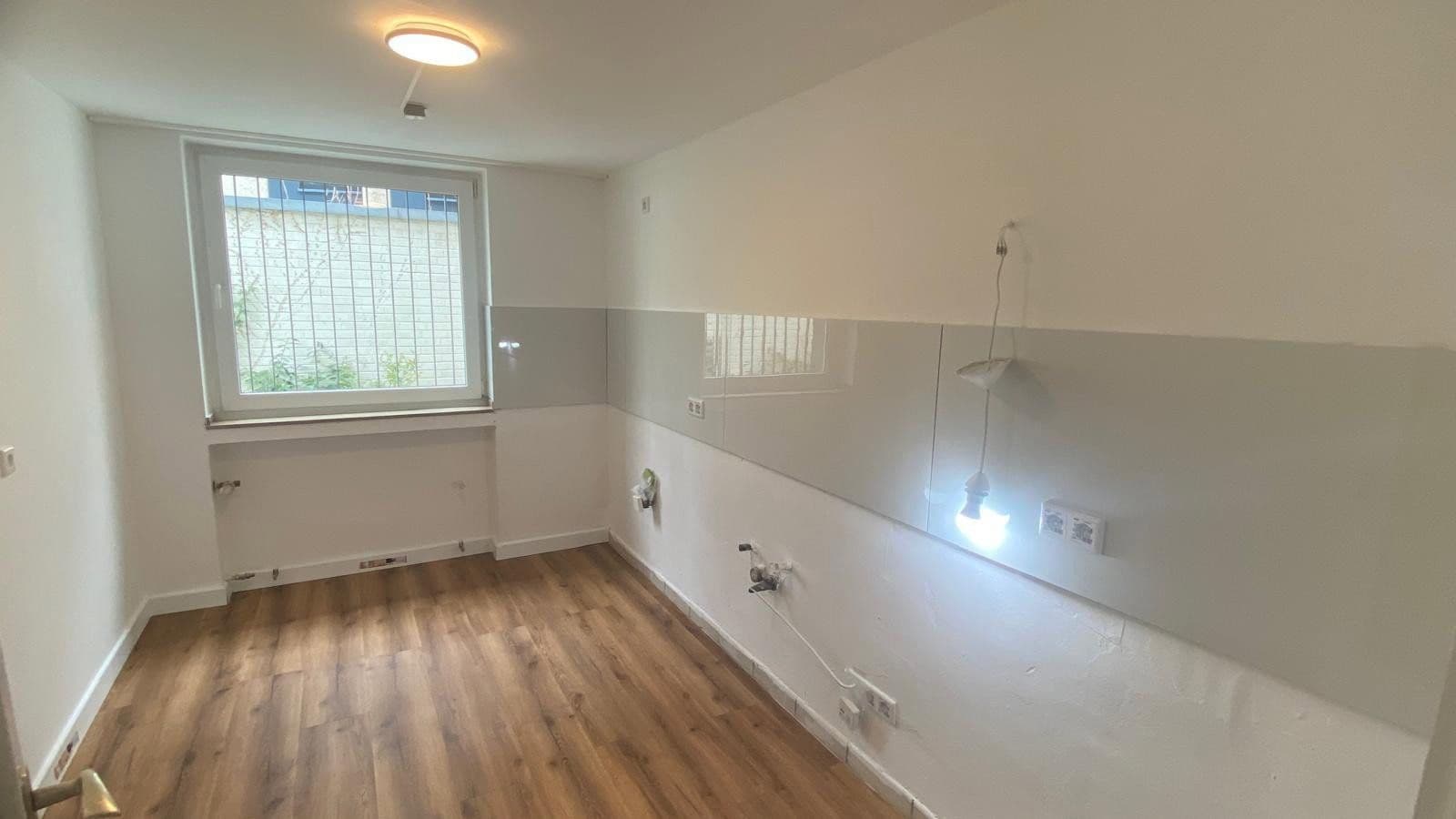 Prenájom bytu 2-izbový 78 m², Düsseldorf, Severné Porýnie - Westfálsko Prenájom bytu 2-izbový 78 m², Düsseldorf, Severné Porýnie - Westfálsko