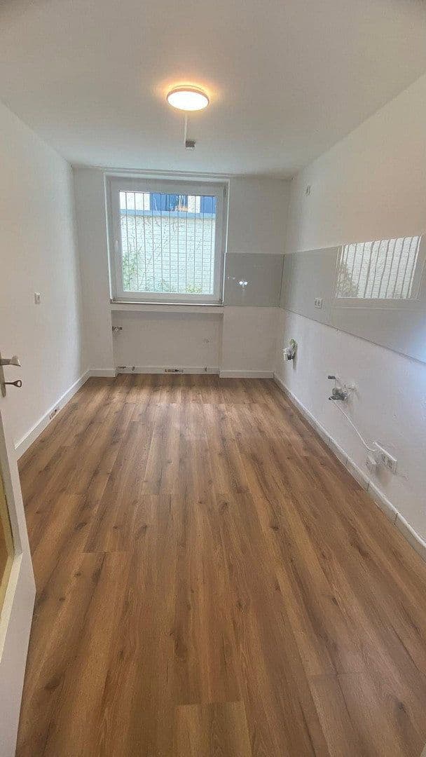 Prenájom bytu 2-izbový 78 m², Düsseldorf, Severné Porýnie - Westfálsko Prenájom bytu 2-izbový 78 m², Düsseldorf, Severné Porýnie - Westfálsko