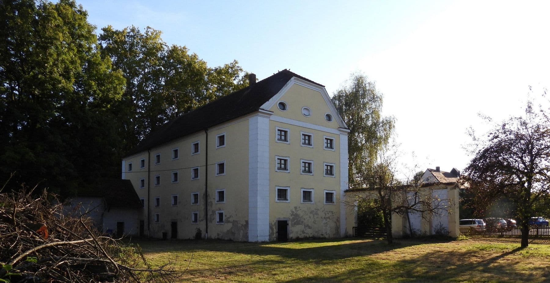 Predaj domu 104 m², pozemek 7.745 m², Neuhaus am Inn, Bavorsko Predaj domu 104 m², pozemek 7.745 m², Neuhaus am Inn, Bavorsko