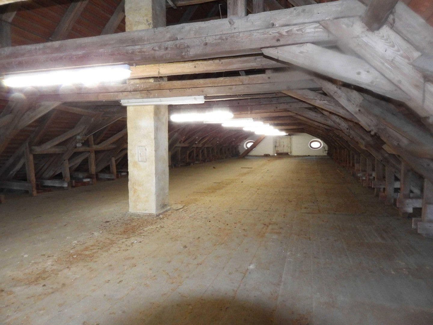 Predaj domu 104 m², pozemek 7.745 m², Neuhaus am Inn, Bavorsko Predaj domu 104 m², pozemek 7.745 m², Neuhaus am Inn, Bavorsko