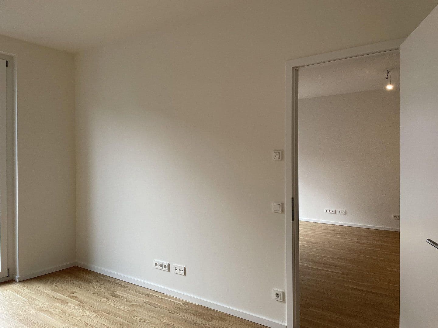 Prenájom bytu 2-izbový 62 m², Heisenbergstr. 3, Berlin, Berlín Prenájom bytu 2-izbový 62 m², Heisenbergstr. 3, Berlin, Berlín