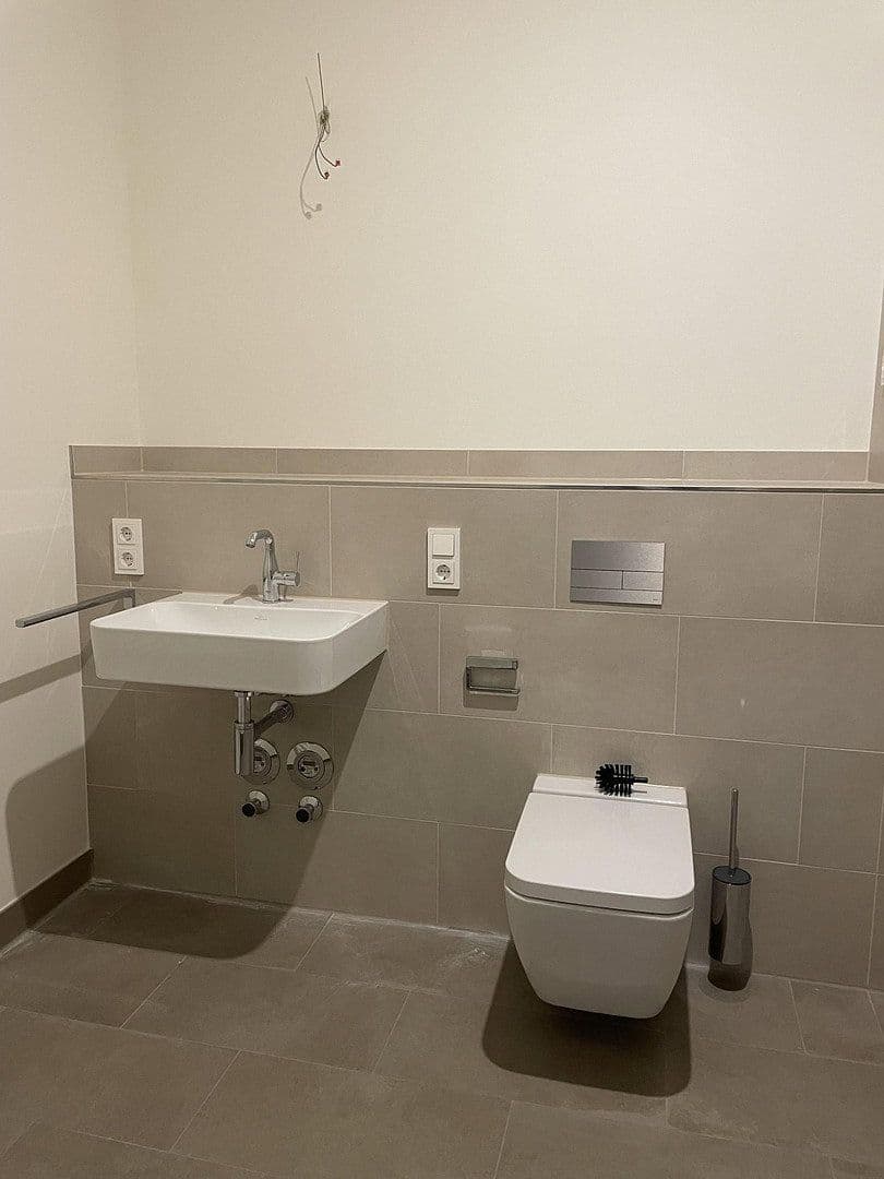 Prenájom bytu 2-izbový 62 m², Heisenbergstr. 3, Berlin, Berlín Prenájom bytu 2-izbový 62 m², Heisenbergstr. 3, Berlin, Berlín