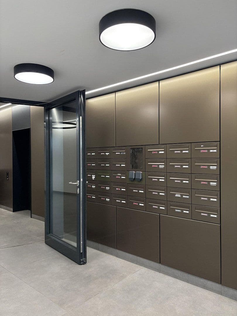 Prenájom bytu 2-izbový 62 m², Heisenbergstr. 3, Berlin, Berlín Prenájom bytu 2-izbový 62 m², Heisenbergstr. 3, Berlin, Berlín