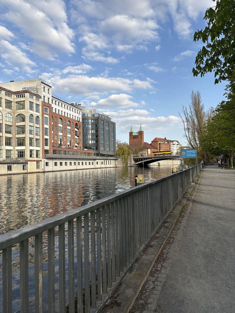 Prenájom bytu 2-izbový 62 m², Heisenbergstr. 3, Berlin, Berlín Prenájom bytu 2-izbový 62 m², Heisenbergstr. 3, Berlin, Berlín