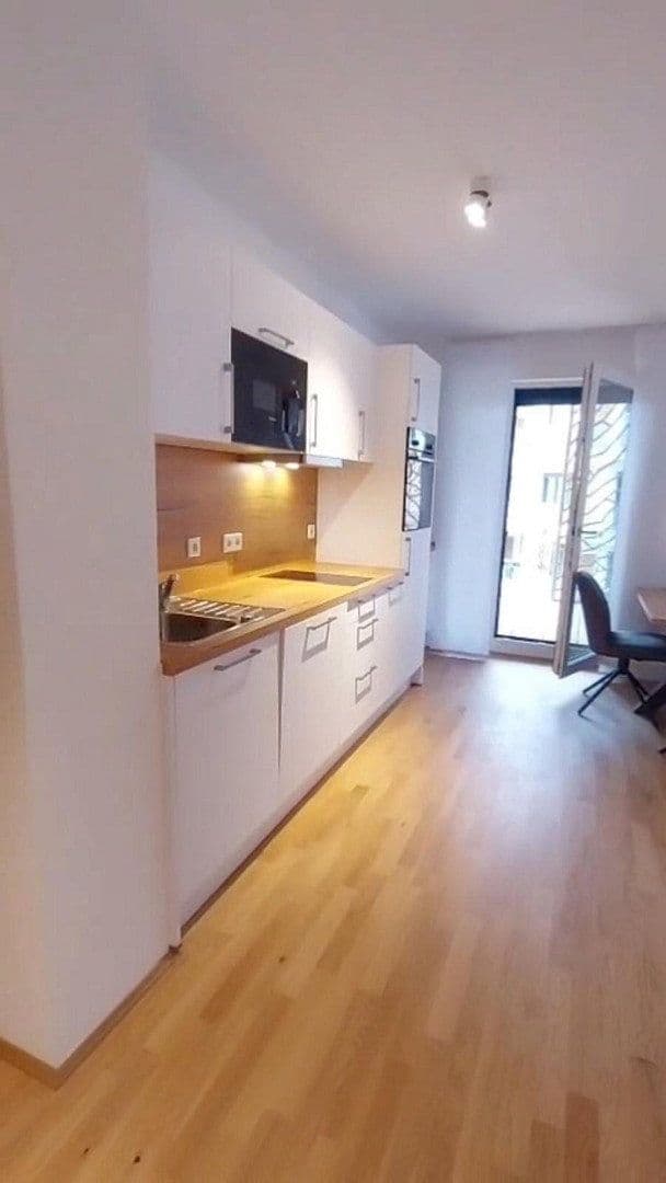 Prenájom bytu 1-izbový 41 m², Ludwig-Feuerbach-Straße 4, Nürnberg, Bavorsko Prenájom bytu 1-izbový 41 m², Ludwig-Feuerbach-Straße 4, Nürnberg, Bavorsko