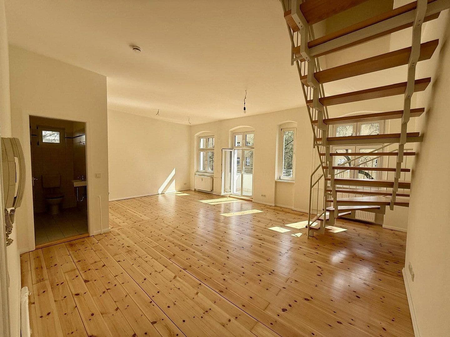 Predaj bytu 3-izbový 75 m², Berlin, Berlín Predaj bytu 3-izbový 75 m², Berlin, Berlín