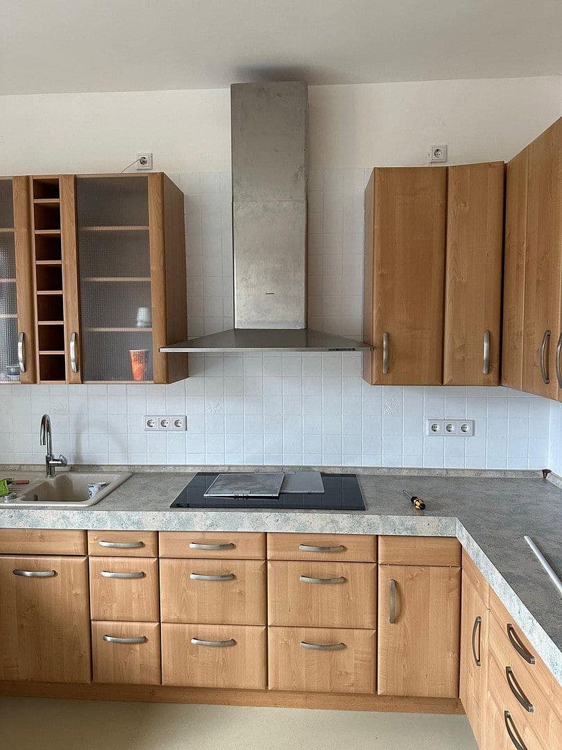 Prenájom bytu 4-izbový 123 m², Lessingstraße 6, Hermsdorf, Durínsko Prenájom bytu 4-izbový 123 m², Lessingstraße 6, Hermsdorf, Durínsko