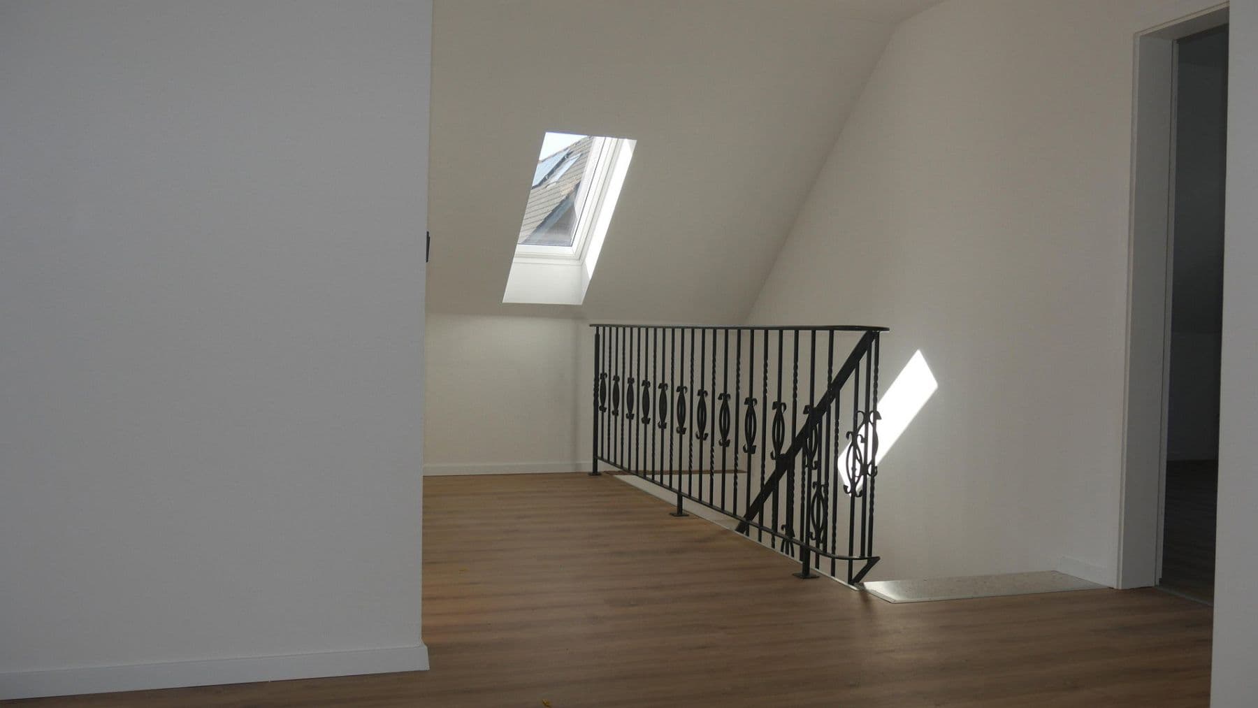 Prenájom domu 145 m², pozemek 581 m², Ratingen, Severné Porýnie - Westfálsko Prenájom domu 145 m², pozemek 581 m², Ratingen, Severné Porýnie - Westfálsko